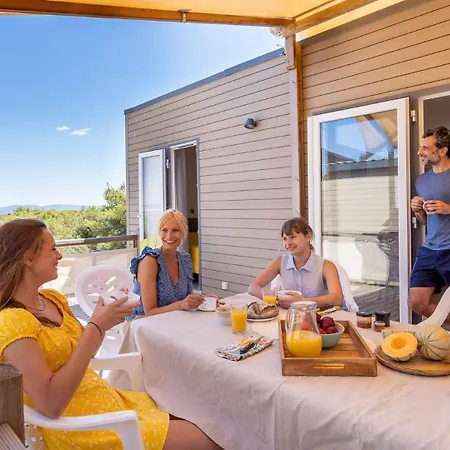 Tikayan Le Méditerranée - Maeva Camping